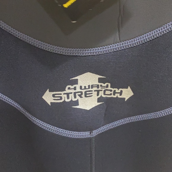 Wetsuit. Men’s medium. New, with tags - Picture 7 of 7